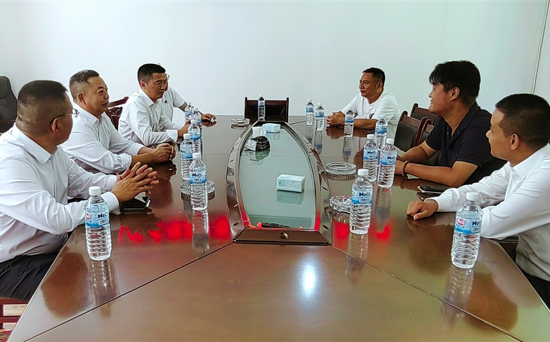 攀西公司赴布拖县外交河萤石矿项目调研交流 同谋相助新篇章