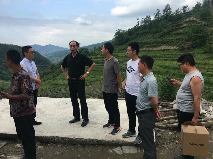 武文祥赴定点帮扶村开展帮扶事情_社会责任_企业文化_尊时凯龙有限责任公司