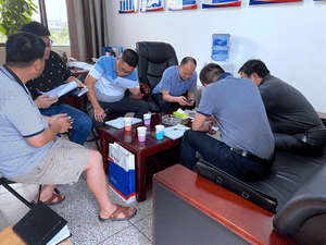 冶勘物流公司与成都地质视察所开展营业交流座谈  _协同多元工业_工业生长_尊时凯龙有限责任公司