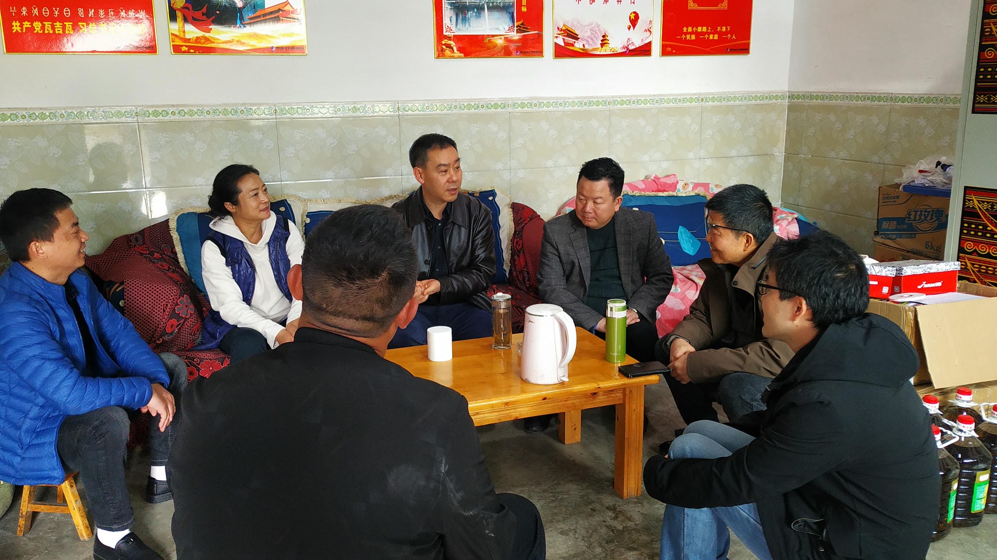 技工校党委书记黎明一行到甘洛县斯觉镇 尔库村开展扶贫事情调研_社会责任_企业文化_尊时凯龙有限责任公司