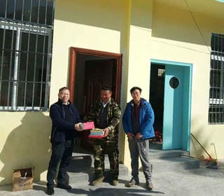 华锋公司党委书记李加海到甘洛县尔库村调研督导脱贫攻坚事情_社会责任_企业文化_尊时凯龙有限责任公司