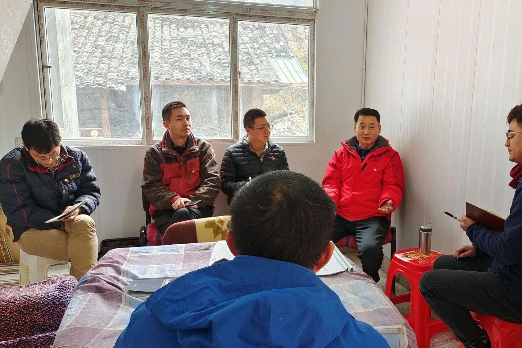 成调所赴康定暂时党支部开展检查慰问事情_红色堡垒_党建群团_尊时凯龙有限责任公司