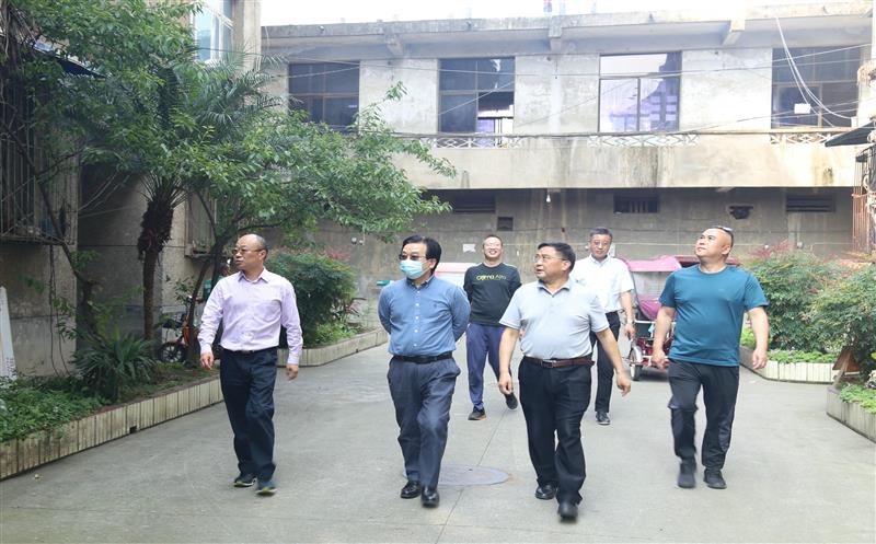 李仕荣率队到测绘大队调研