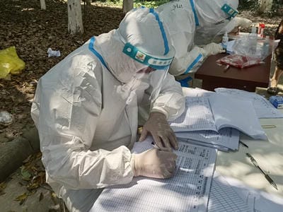 母子档助力小区疫情防控_下层动态_新闻中心_尊时凯龙有限责任公司