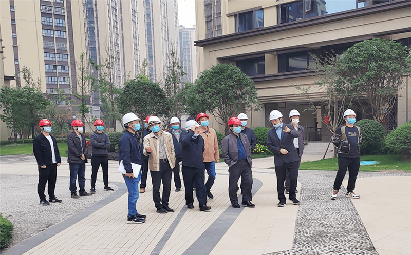 李仕荣率队到资阳蜀鑫·江语城项目开展清静生产大检查