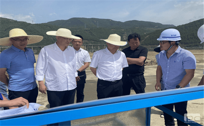 凉山州州委副书记向贵瑜调研公司冕宁县彝海镇曹古村土地综合整治项目