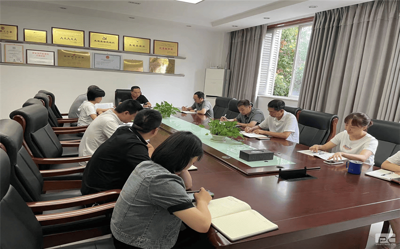 学习贯彻习近平新时代中国特色社会主义头脑，，扎实推动党风廉政建设