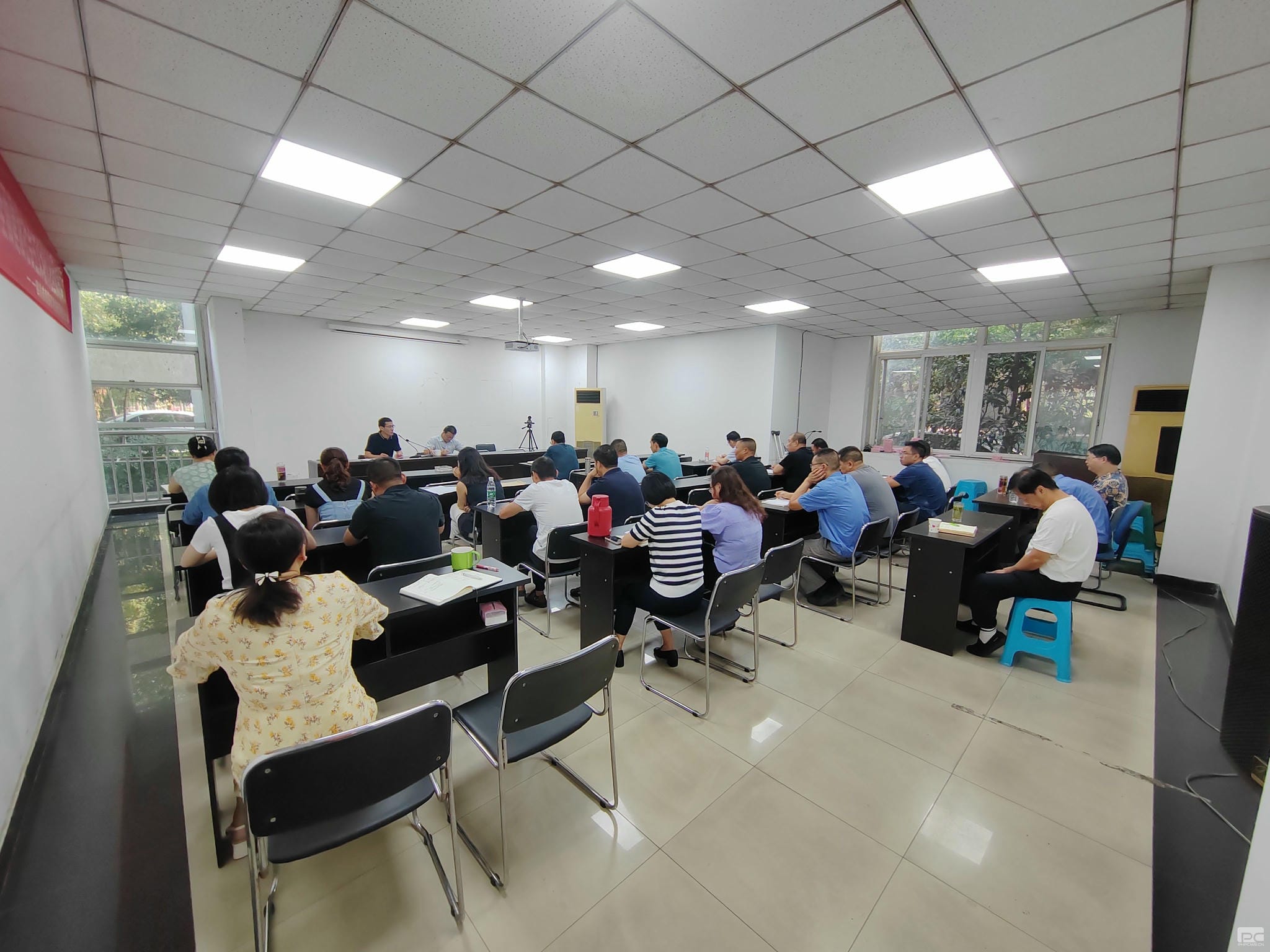 成都探矿召开清静生产事情安排会_下层动态_新闻中心_尊时凯龙有限责任公司