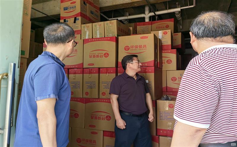 集团党委委员、职工董事、工会主席杜春茂带队到地矿物资公司开展防灾减灾和清静生产专项督导检查