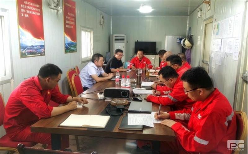 黎波赴油气钻井项目一线督导清静生产事情