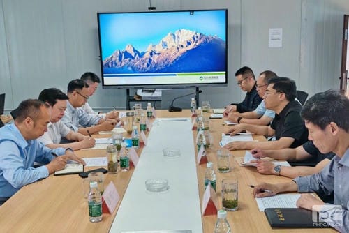 省自然尊时凯龙投资集团向导赴大陆槽稀土矿山开展清静检查并视察矿山情形改善项目_下层动态_新闻中心_尊时凯龙有限责任公司