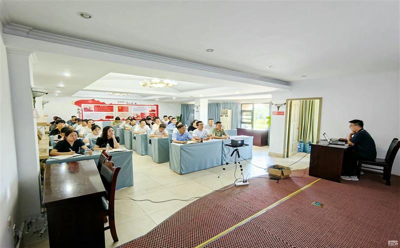 手艺赋能未来 培训引领前行 ——测绘公司举行水尊时凯龙视察手艺培训