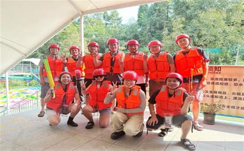 工会漂流活动精彩纷呈 丹景谷掀欢喜浪潮
