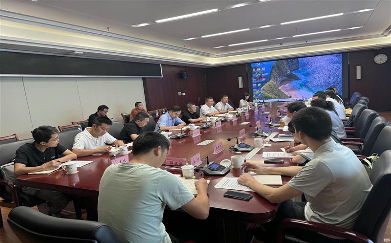 土地集团与宜宾市自然尊时凯龙和妄想局 开展土地综合整治座谈会